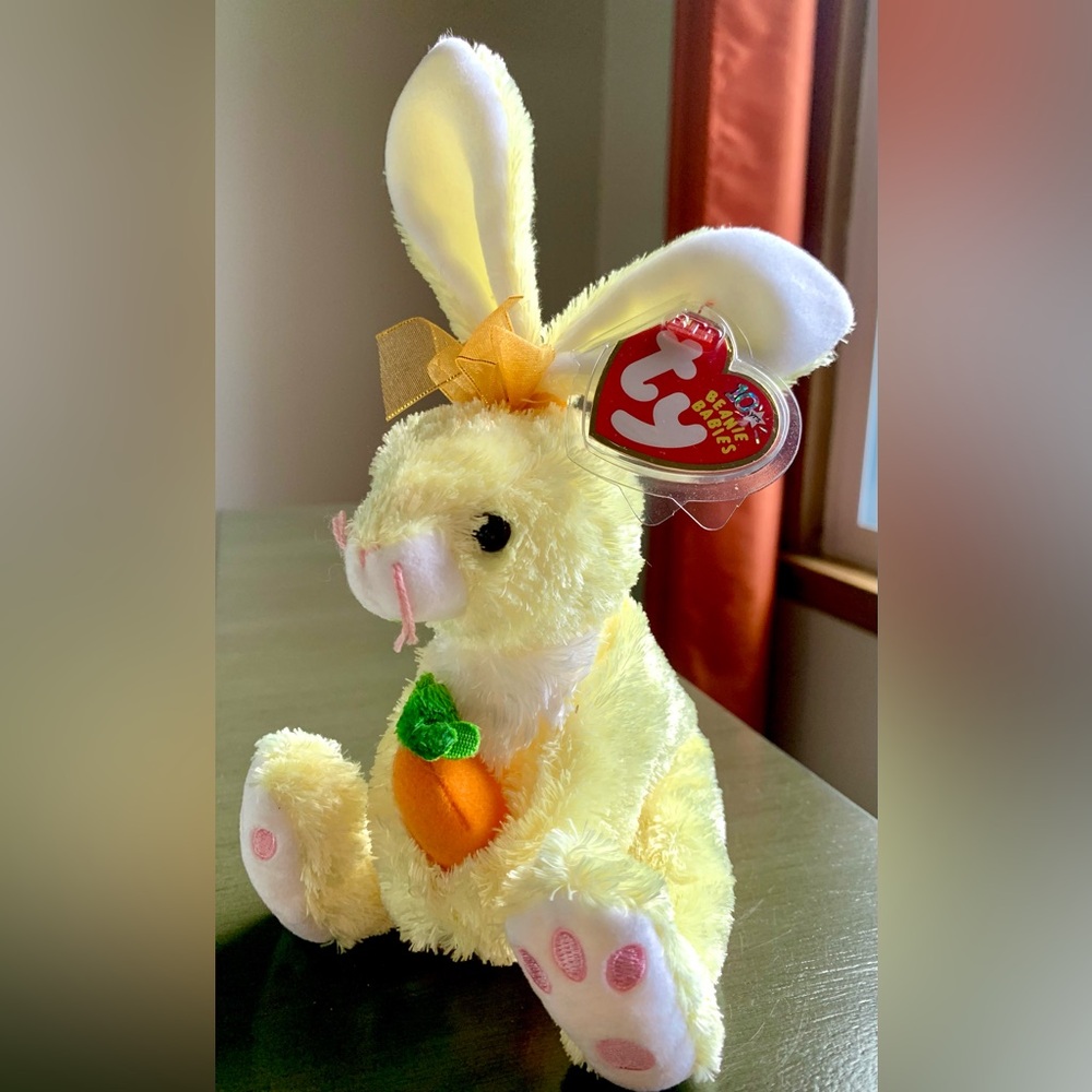 2002 4584 Nibblies Retired Yellow Bunny Rabbit Carrot Spring Ty Beanie Baby MWMT